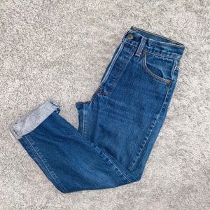 VINTAGE Levi 501 high waisted jeans